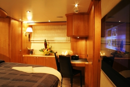 Oracle II Owners Stateroom.jpg