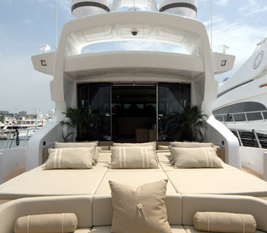 Oscar 2 saloon aft.jpg