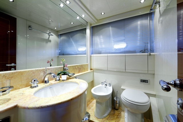 Outside Edge IV -  Master Ensuite.jpg