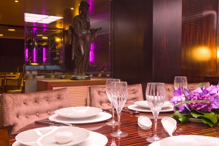 PAOLYRE - Dining Table 2.jpg