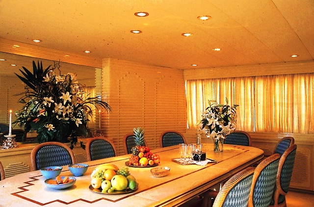 PARADIS -  Dining.jpg