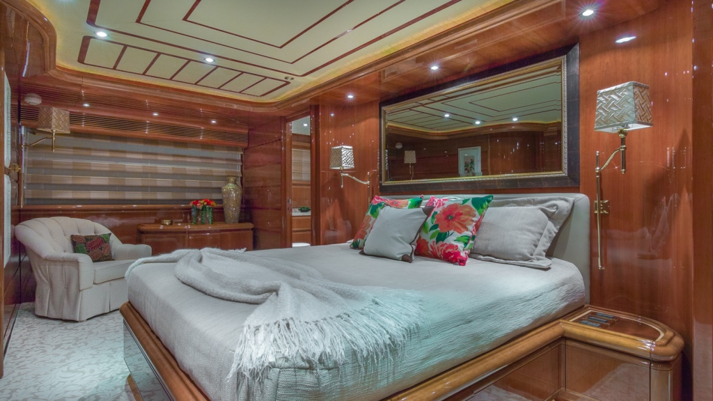 PARADISE - Master cabin.jpg