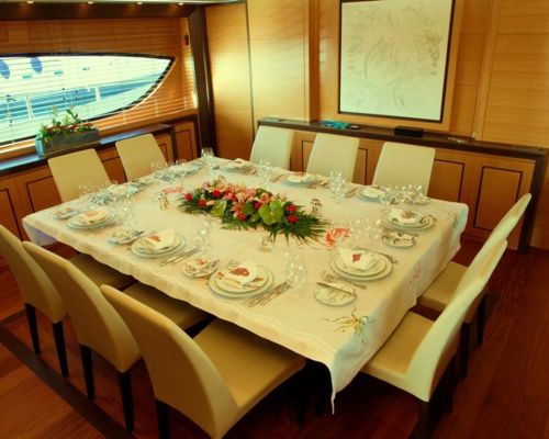 PEFTASTERI - Dining.jpg