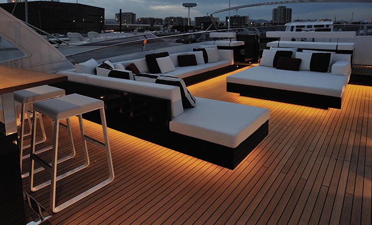 PETARDO C - Sundeck by night.jpg