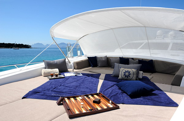 PHOENICIAN -  Foredeck Sunpads.jpg