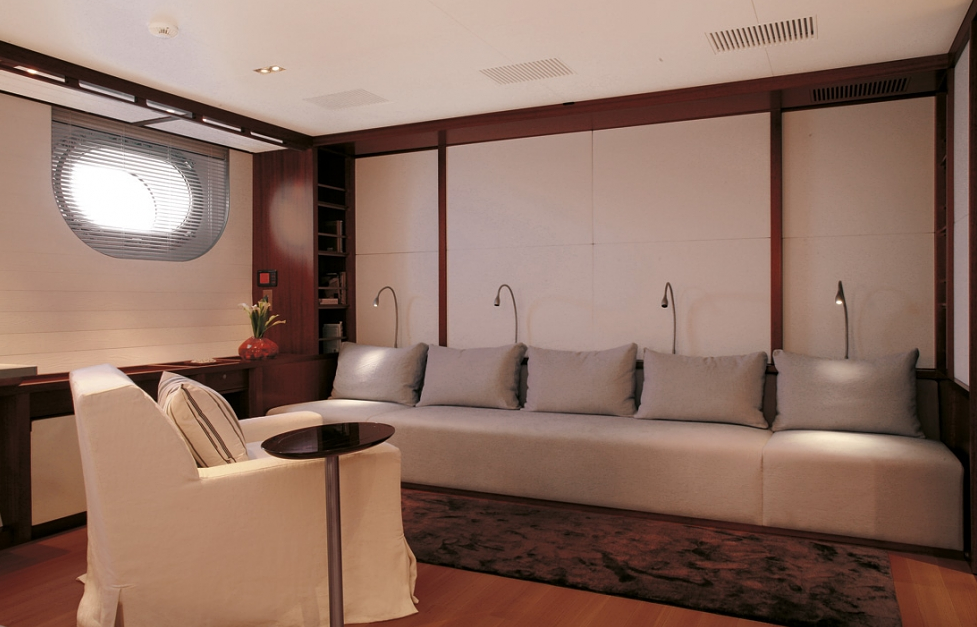 Perini Navi superyacht Rosehearty interior .png