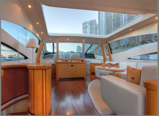 Pershing Yacht SILVER SEA - Salon with retractable roof.jpg