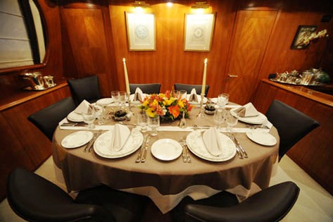 Pouaro -  Dining Table.jpg