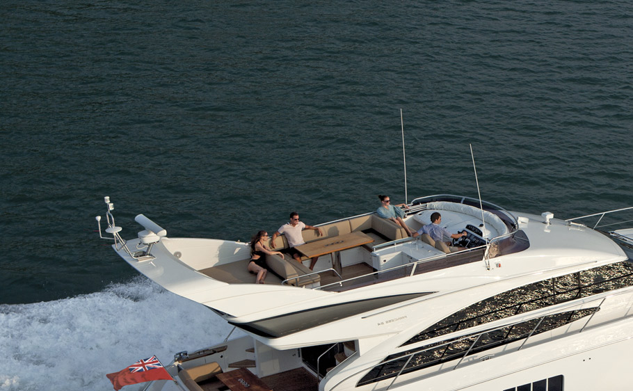 Princess 64 LADY M -  Flybridge.jpg