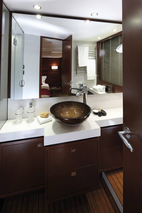 Princess 64 LADY M -  Master Ensuite.jpg