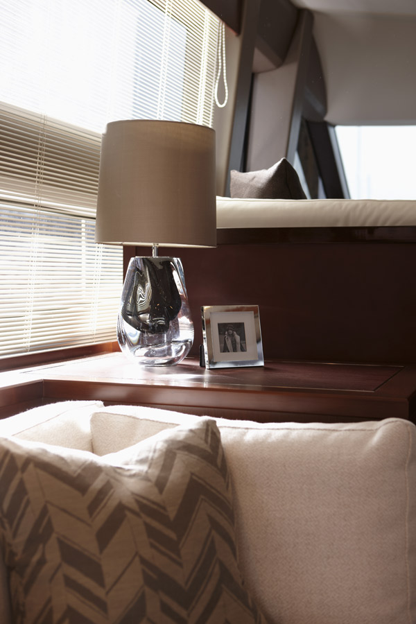 Princess 64 LADY M -  Salon detial.jpg