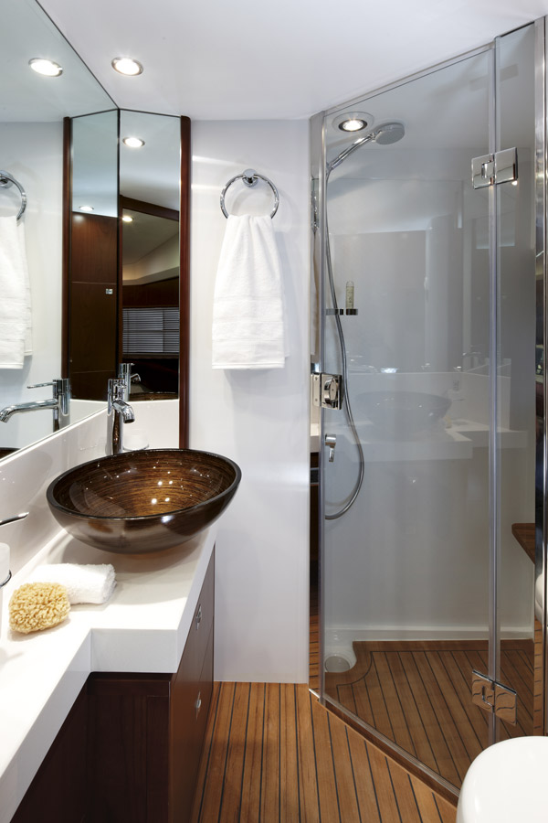 Princess 64 LADY M -  VIP Ensuite.jpg