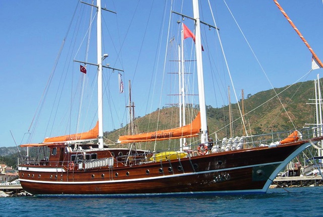 Quasart -  At Anchor.jpg
