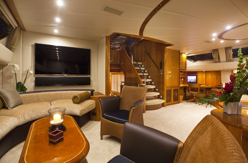 REE Starboard Salon Lounge.jpg