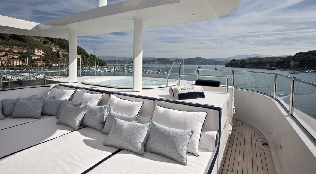 REVE D OR -  Sundeck Sunpads and Spa Pool.jpg