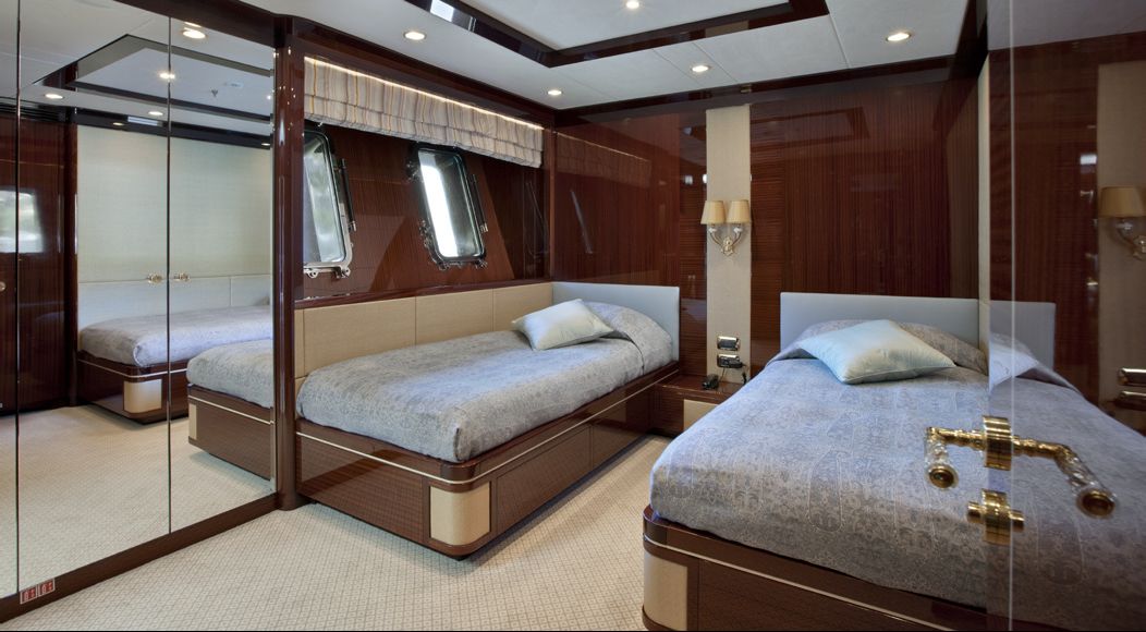 REVE D OR -  Twin Cabin.jpg