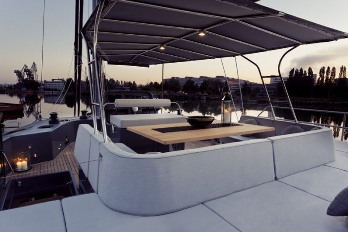 ROLEENO - Sundeck.jpg