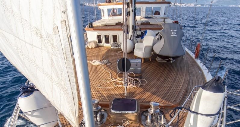 ROSA - Foredeck.jpg