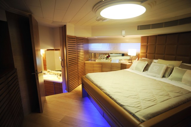 ROSPIYA -  Master Cabin.jpg