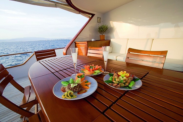 Ragazza -  Upper deck alfrsco.jpg