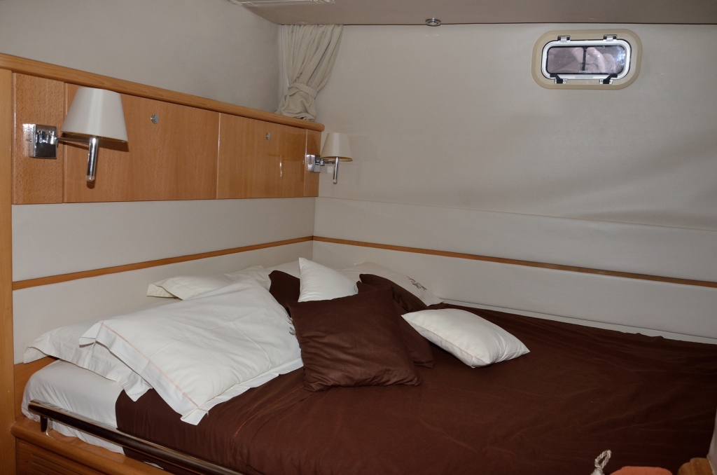 SAGITTARIUS - Guest cabin.jpg