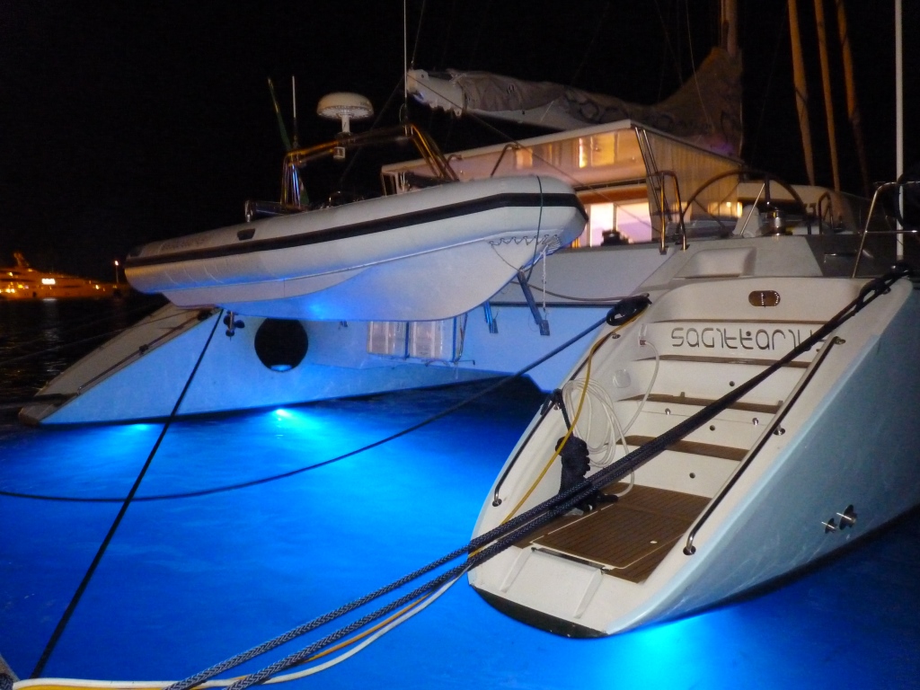 SAGITTARIUS - Underwater lights.JPG