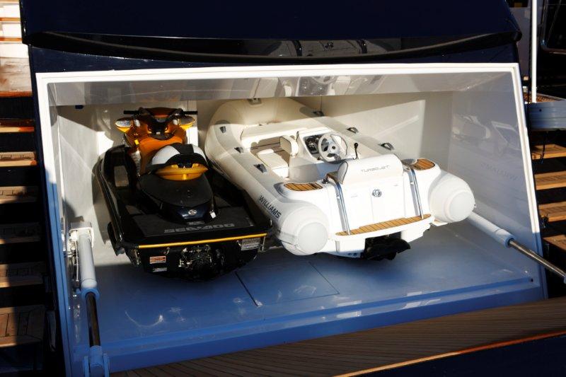 SAKATA -  Tender Garage.jpg