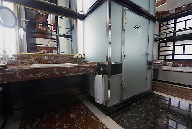 SAMURAI ONE - Master ensuite.jpg