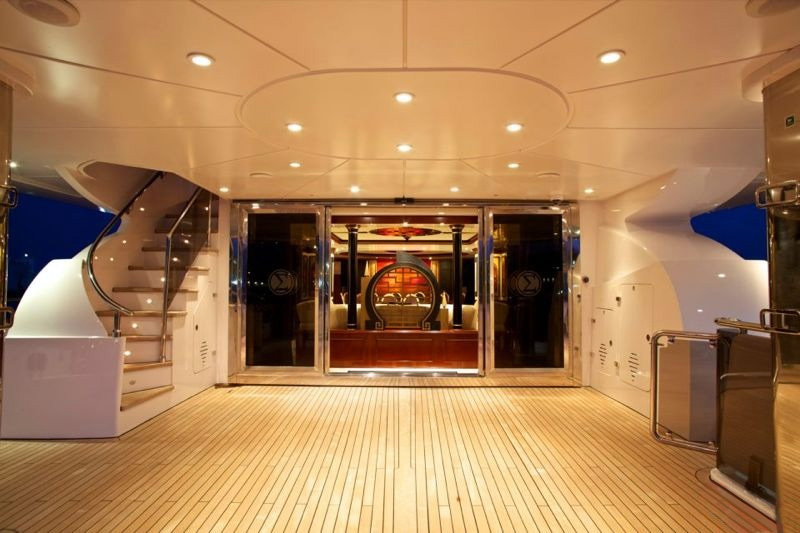 SAMURAI ONE - Spacious aft deck.jpg