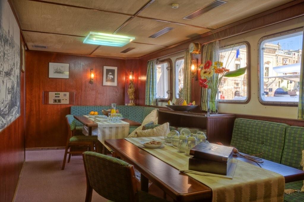 SANSSOUCI STAR - Lounge.jpg