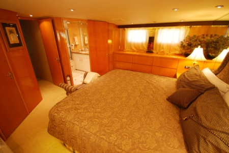 SEA DANCER master cabin.jpg