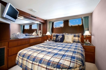 SEA VISTA VIP cabin.jpg