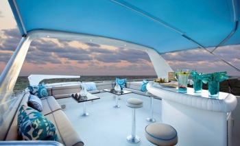 SEA VISTA fly bridge and bar.jpg