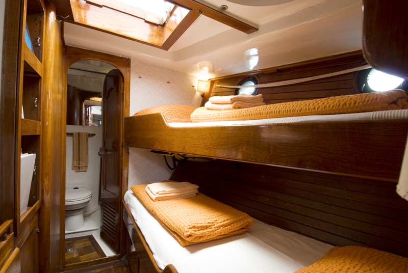 SEASTAR Bunk Cabin.jpg