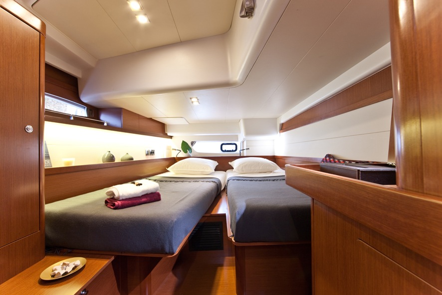 SERENDIPITY II -  Guest Cabin.jpg