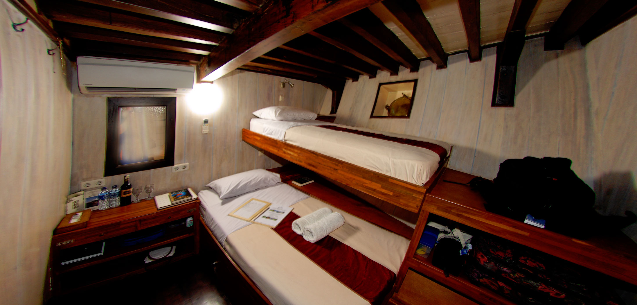 SEVEN SEAS - Twin Cabin (1) Downstairs.jpg