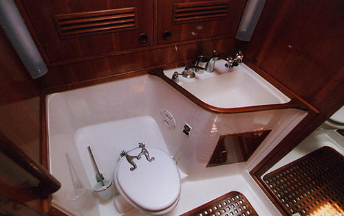 SHAITAN - Guest Ensuite.jpg