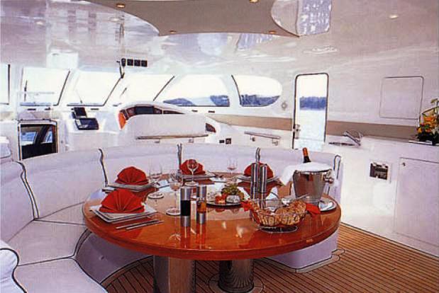 SHALIMAR I -  Partly covered outdoor dining.jpg