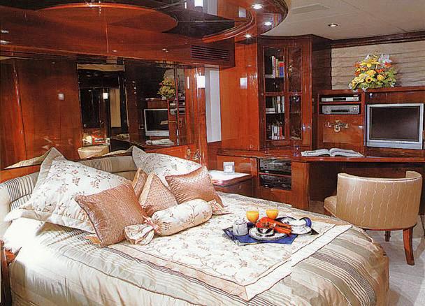 SHALIMAR I -  VIP Cabin.jpg