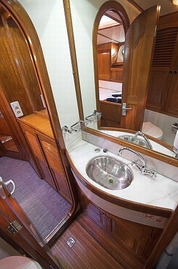 SINBADSAN -  Bathroom.jpg