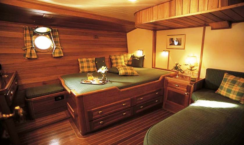SIR WINSTON CHURCHILL -  Master Cabin.jpg
