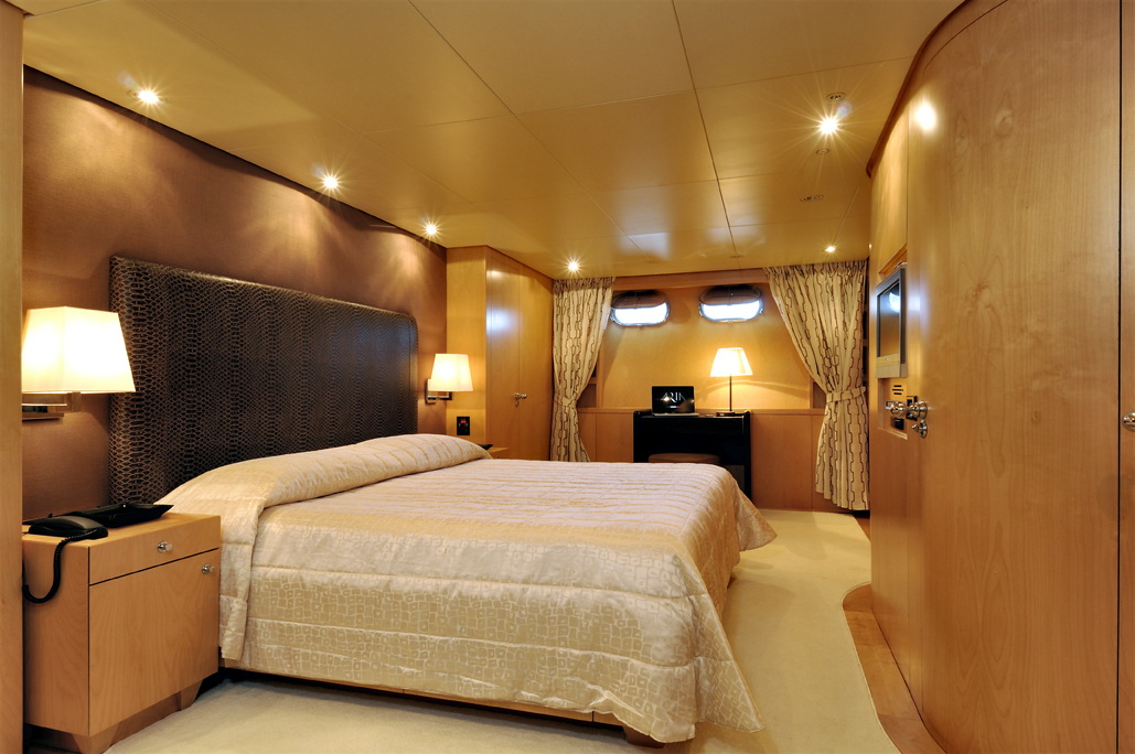 SL100 ARIA -  Master Cabin.jpg