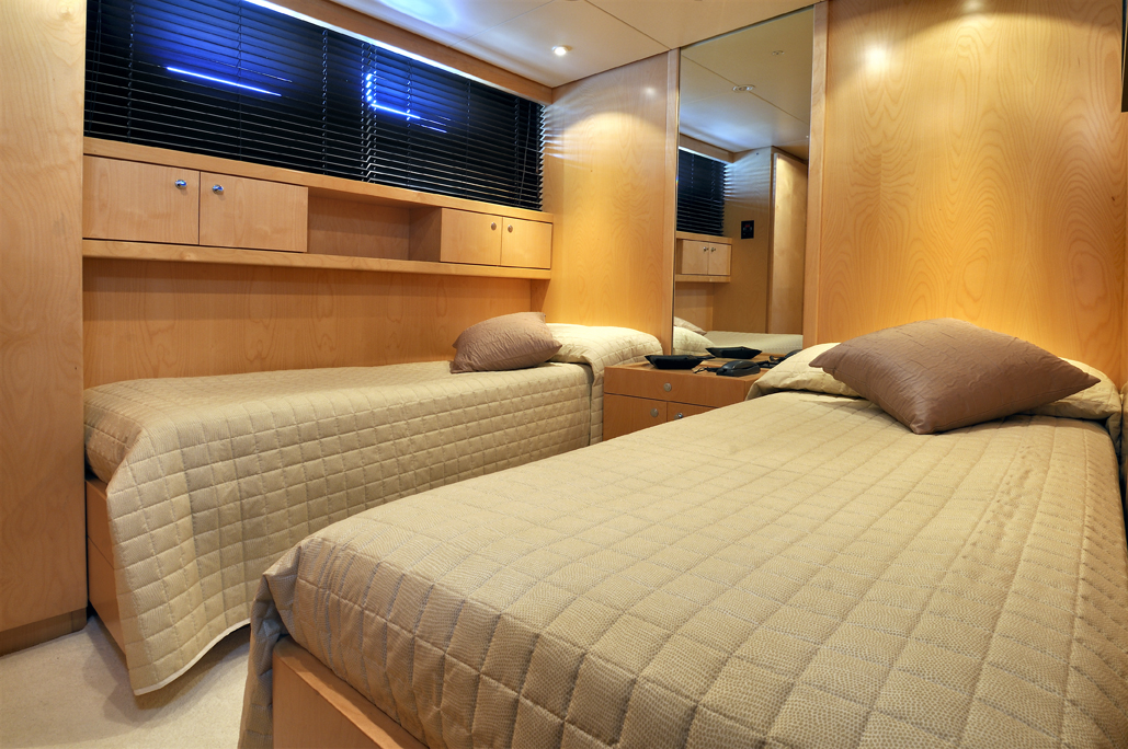SL100 ARIA -  Twin Cabin.jpg