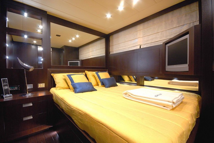 SOLELUNA - Fourth Stateroom.jpg