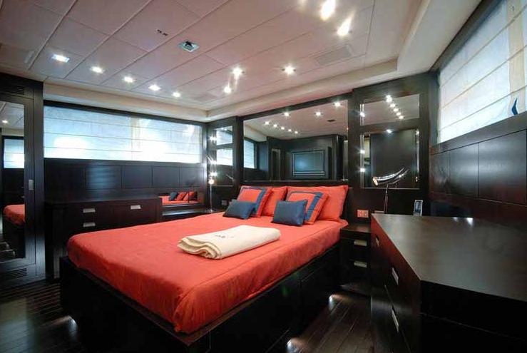 SOLELUNA - VIP Stateroom.jpg