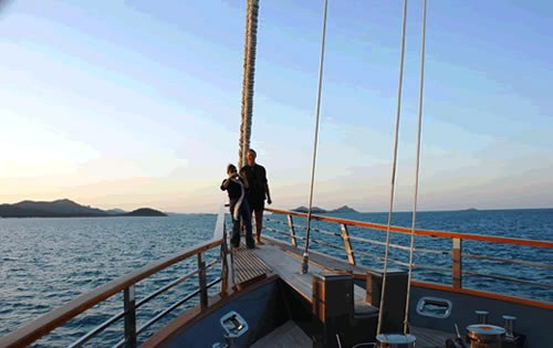SOUTHERN CLOUD - Foredeck.jpg