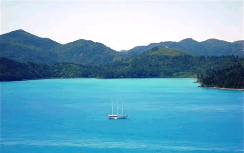 SOUTHERN CLOUD - Whitsundays.jpg