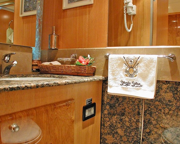 SUHEYLA SULTAN -  Ensuite.jpg
