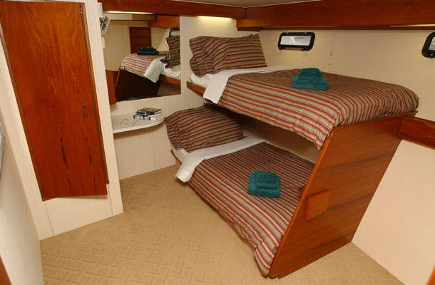 SUMDUM - Twin bunk cabin.jpg
