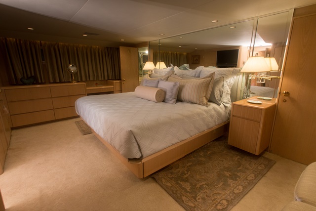 SUMMER SPLENDOR - Master suite.jpg